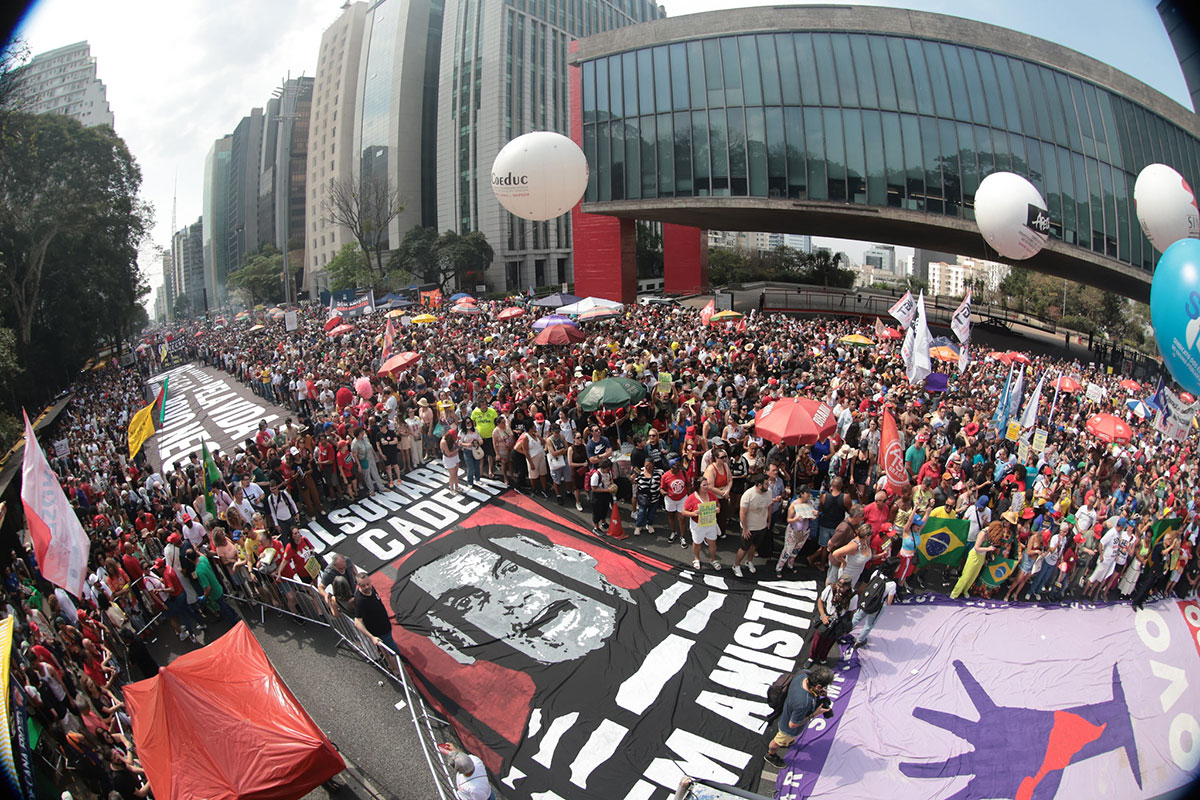 Manifestações em todo o país rejeitam anistia a golpistas e à PEC da Blindagem